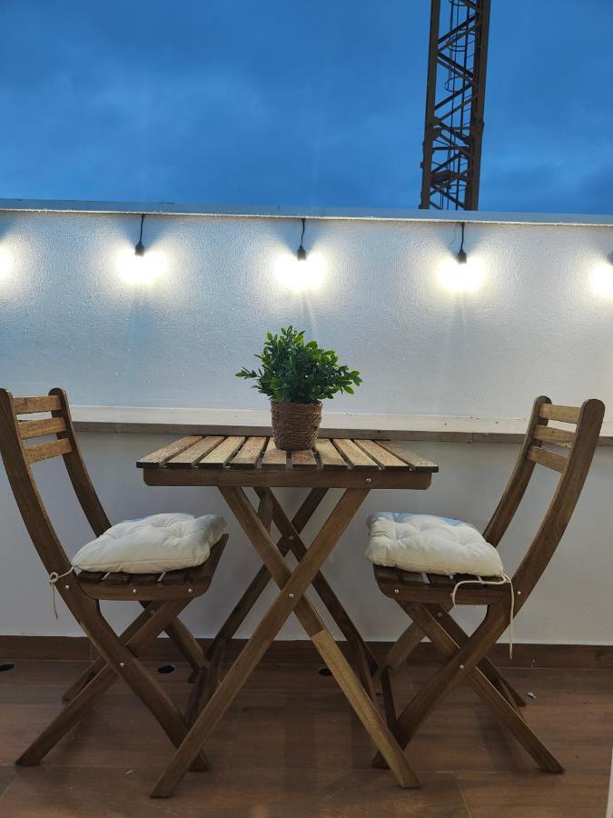 Wood Essence Apartment - Cozy Balcony Coimbra Bagian luar foto